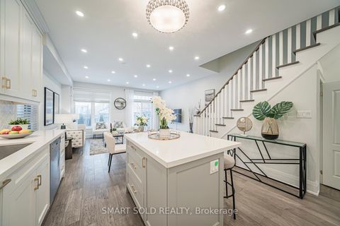 Photo 8 at 16 Gauguin Avenue, Patterson, Vaughan