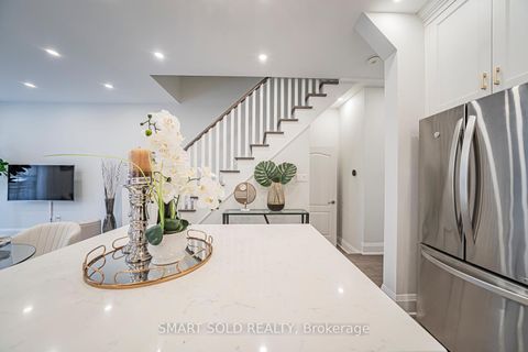 Photo 9 at 16 Gauguin Avenue, Patterson, Vaughan