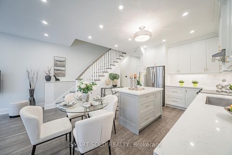 Photo 10 at 16 Gauguin Avenue, Patterson, Vaughan