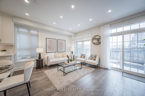 Photo 16 at 16 Gauguin Avenue, Patterson, Vaughan