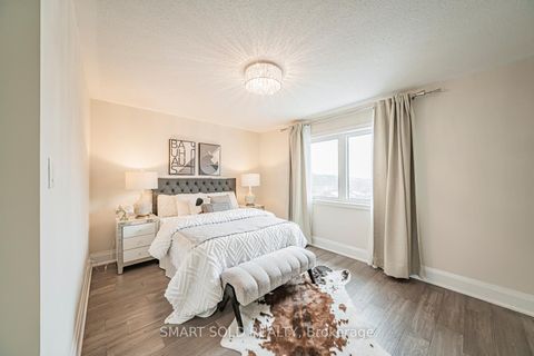 Photo 24 at 16 Gauguin Avenue, Patterson, Vaughan