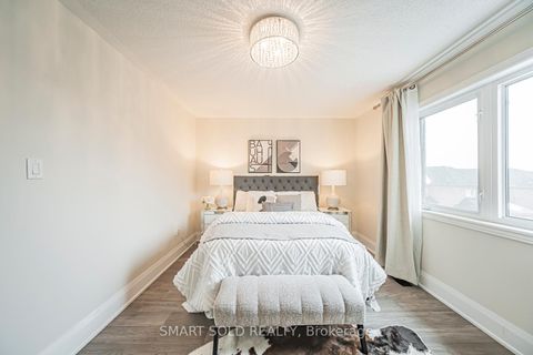 Photo 25 at 16 Gauguin Avenue, Patterson, Vaughan