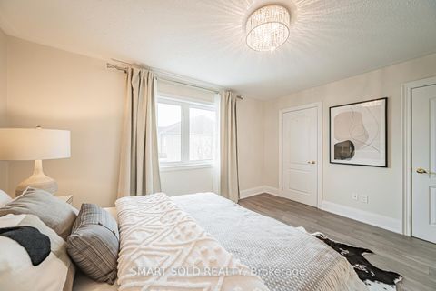 Photo 27 at 16 Gauguin Avenue, Patterson, Vaughan