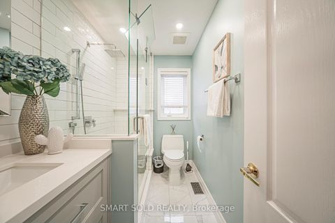 Photo 28 at 16 Gauguin Avenue, Patterson, Vaughan