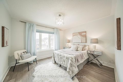Photo 35 at 16 Gauguin Avenue, Patterson, Vaughan