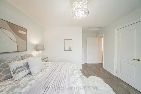 Photo 37 at 16 Gauguin Avenue, Patterson, Vaughan