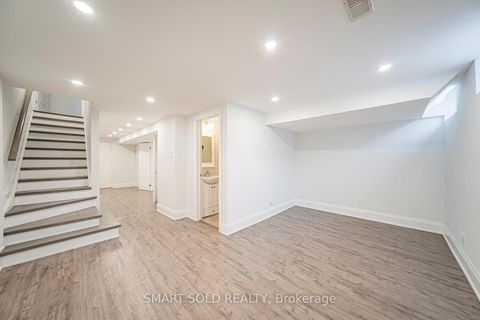 Photo 45 at 16 Gauguin Avenue, Patterson, Vaughan