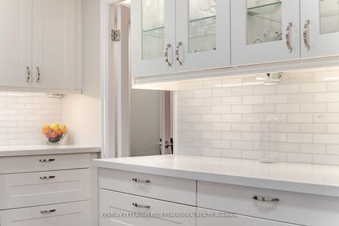 Photo 16 at 2106 - 33 University Avenue, Bay Street Corridor, Toronto