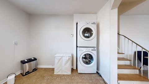 Photo 18 at 795 Greenfield Crescent, Leslie Valley, Newmarket