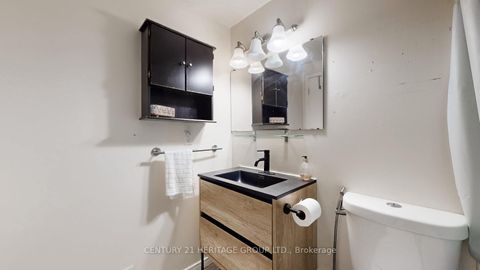 Photo 28 at 795 Greenfield Crescent, Leslie Valley, Newmarket