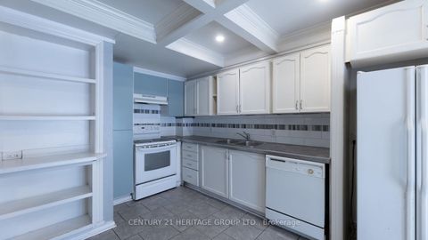 Photo 32 at 795 Greenfield Crescent, Leslie Valley, Newmarket