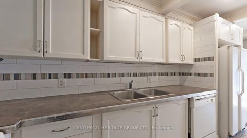 Photo 34 at 795 Greenfield Crescent, Leslie Valley, Newmarket