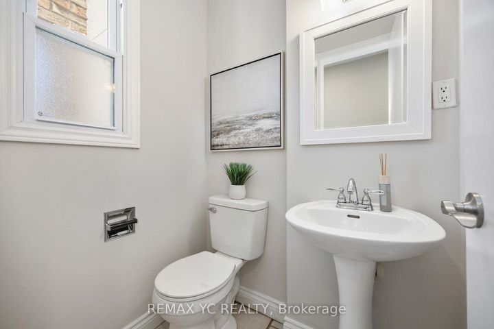 Photo 15 at 118 Tangle Briarway, Bayview Village, Toronto