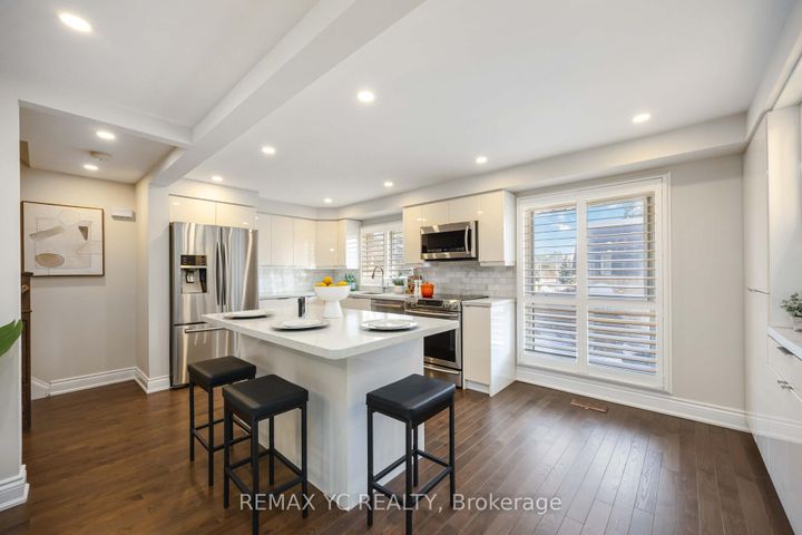 Photo 20 at 118 Tangle Briarway, Bayview Village, Toronto