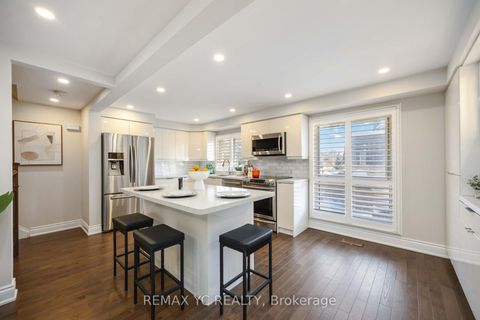 Photo 20 at 118 Tangle Briarway, Bayview Village, Toronto