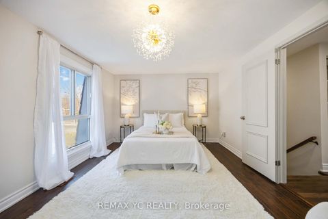 Photo 31 at 118 Tangle Briarway, Bayview Village, Toronto