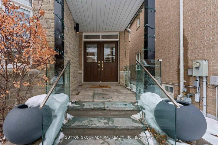 Photo 2 at 76 Cezanne Trail, Patterson, Vaughan