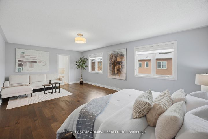 Photo 24 at 76 Cezanne Trail, Patterson, Vaughan