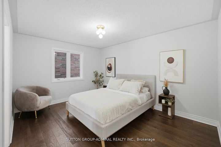 Photo 28 at 76 Cezanne Trail, Patterson, Vaughan