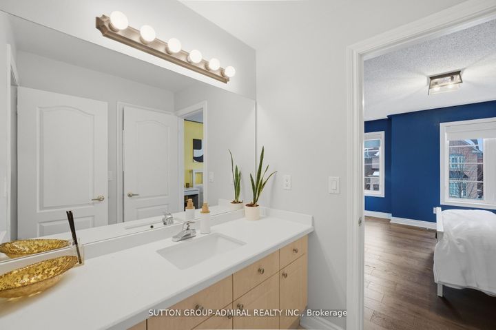 Photo 30 at 76 Cezanne Trail, Patterson, Vaughan