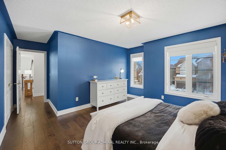 Photo 32 at 76 Cezanne Trail, Patterson, Vaughan