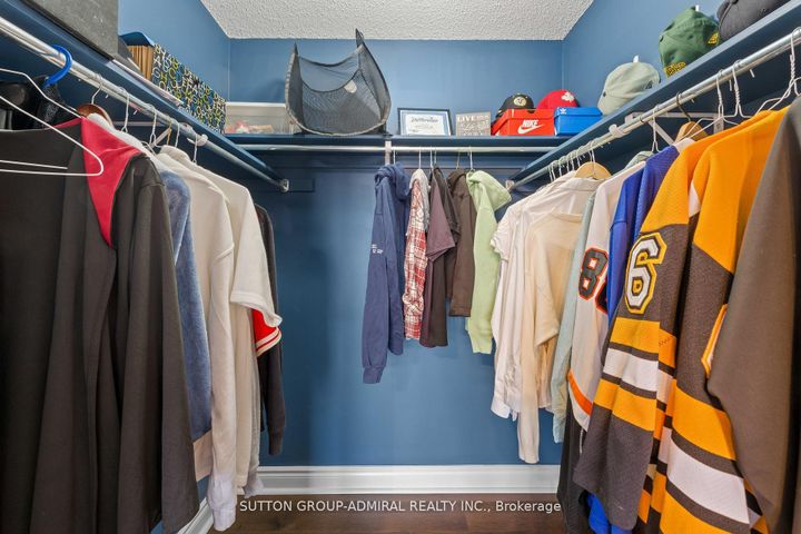 Photo 36 at 76 Cezanne Trail, Patterson, Vaughan