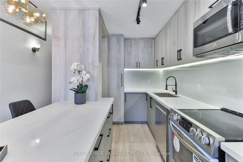 Photo 4 at 1504 - 914 Yonge Street, Annex, Toronto