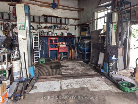 Photo 11 at 3 - 70 Lepage Court, York University Heights, Toronto