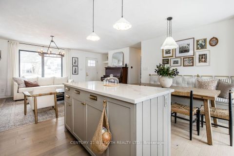 Photo 12 at 7845 YONGE Street, Stroud, Innisfil