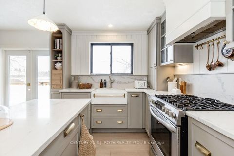 Photo 13 at 7845 YONGE Street, Stroud, Innisfil