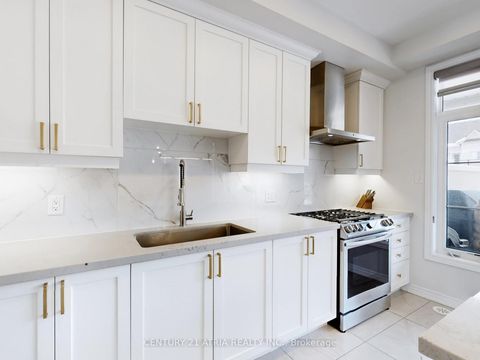 Photo 8 at 46 Campobello Street, Patterson, Vaughan