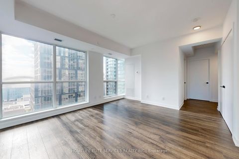 Photo 12 at 702 - 327 King Street W, Waterfront Communities C1, Toronto