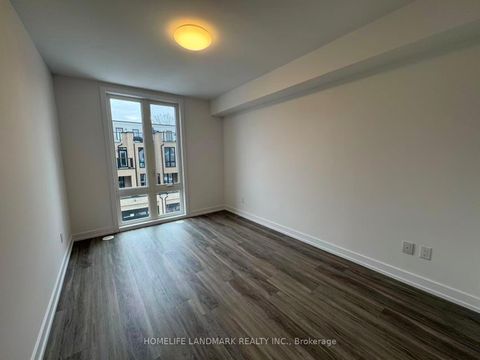 Photo 3 at 15 Kerns Lane, Jefferson, Richmond Hill