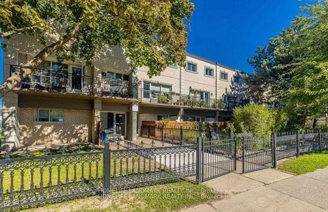 Photo 1 at 213 - 5879 Bathurst Street, Newtonbrook West, Toronto