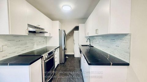 Photo 8 at 213 - 5879 Bathurst Street, Newtonbrook West, Toronto