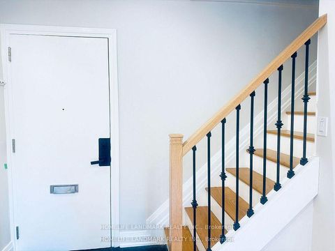 Photo 12 at 213 - 5879 Bathurst Street, Newtonbrook West, Toronto