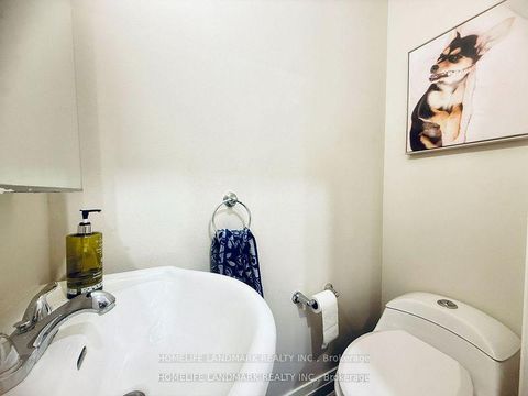 Photo 15 at 213 - 5879 Bathurst Street, Newtonbrook West, Toronto