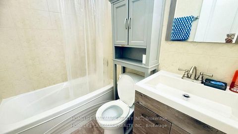 Photo 19 at 213 - 5879 Bathurst Street, Newtonbrook West, Toronto