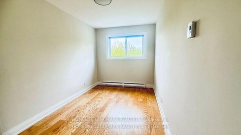 Photo 20 at 213 - 5879 Bathurst Street, Newtonbrook West, Toronto