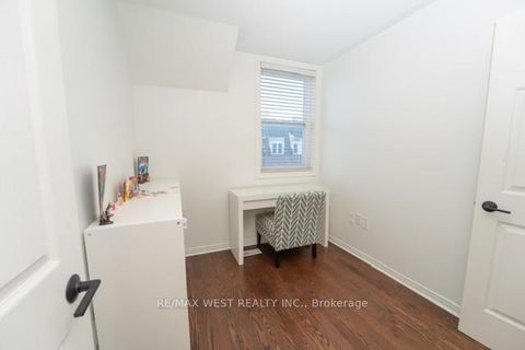 Photo 10 at 59 - 760 Lawrence Avenue W, Glen Park, Toronto