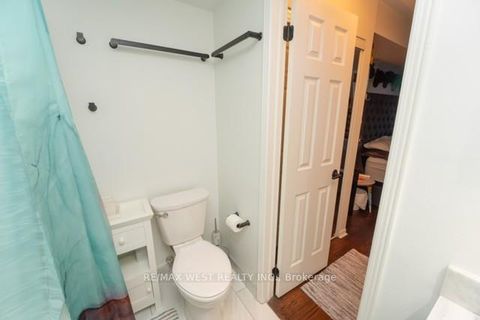 Photo 16 at 59 - 760 Lawrence Avenue W, Glen Park, Toronto