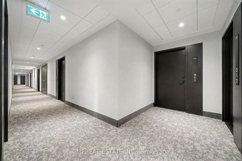 Photo 3 at 311 - 185 Deerfield Road N, Central Newmarket, Newmarket