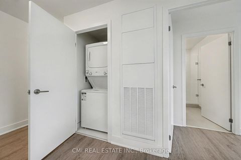 Photo 6 at 311 - 185 Deerfield Road N, Central Newmarket, Newmarket