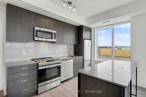 Photo 10 at 311 - 185 Deerfield Road N, Central Newmarket, Newmarket