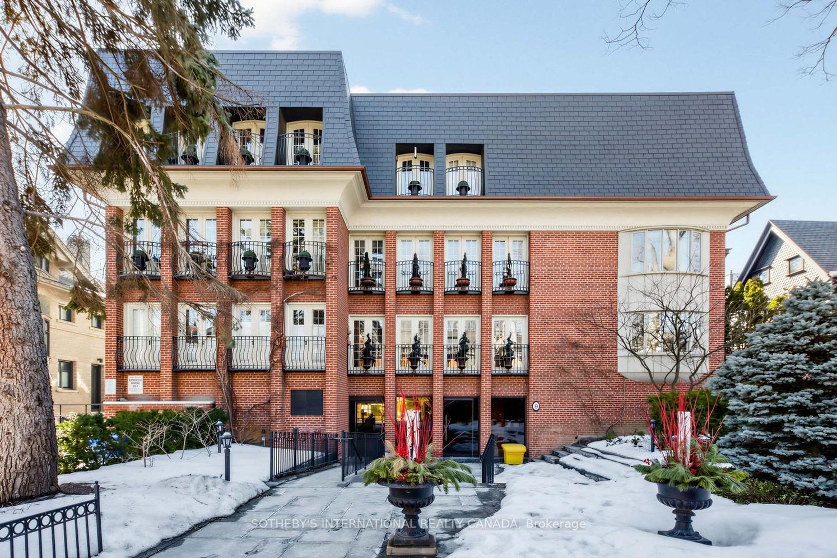 202 - 8 Hawthorn Avenue, Moore Park, Toronto by Loree Meneguzzi Real Estate 202 - 8 Hawthorn Avenue, Moore Park, Toronto