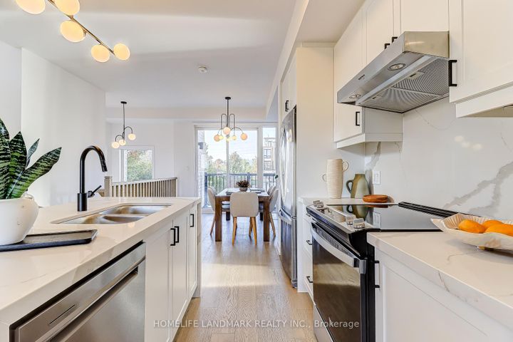 Photo 4 at 31 Bancroft Lane, Jefferson, Richmond Hill