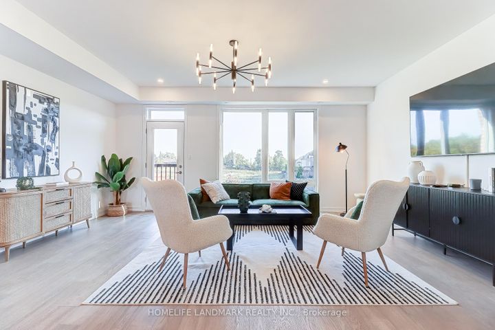 Photo 6 at 31 Bancroft Lane, Jefferson, Richmond Hill