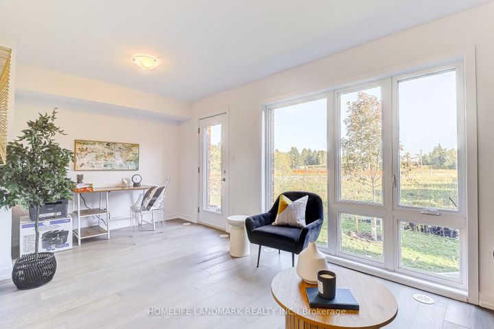 Photo 10 at 31 Bancroft Lane, Jefferson, Richmond Hill