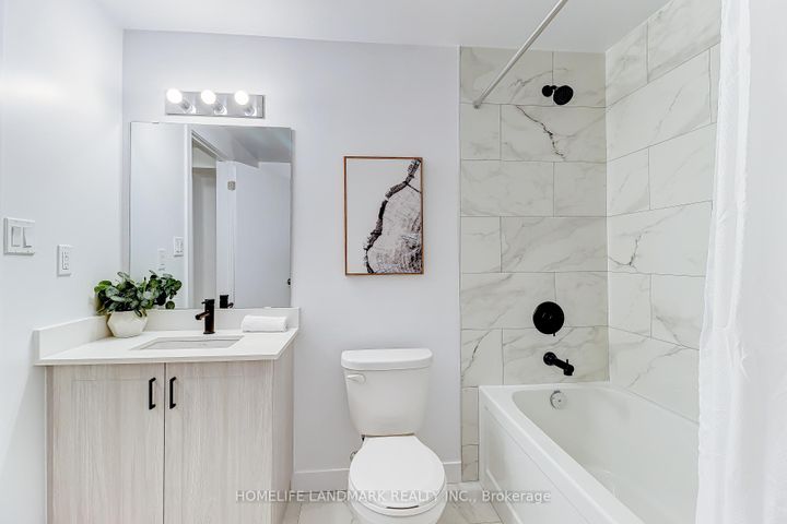 Photo 15 at 31 Bancroft Lane, Jefferson, Richmond Hill