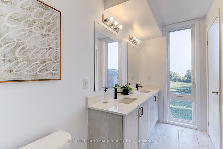 Photo 17 at 31 Bancroft Lane, Jefferson, Richmond Hill